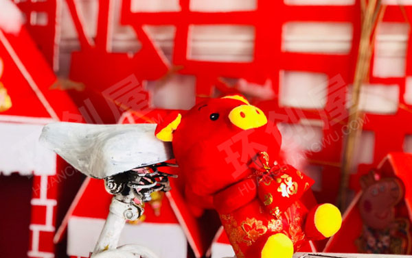 幼儿园废物利用新年主题作品展图片