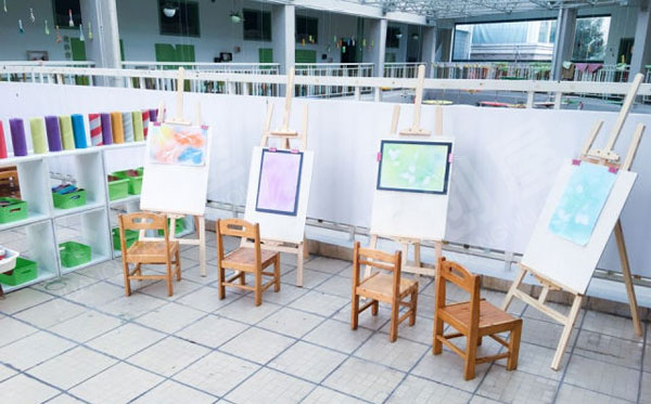 幼儿园户外废物利用美术绘画作品图片