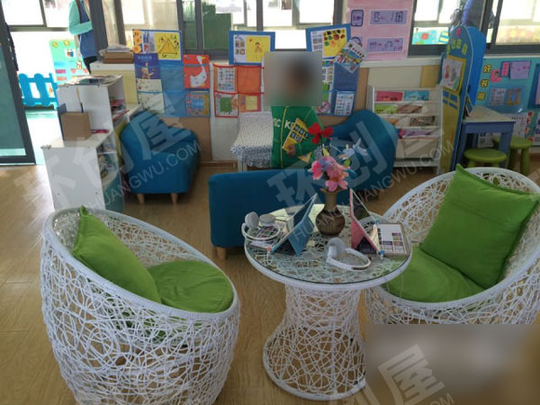 幼儿园小小阅读间图片