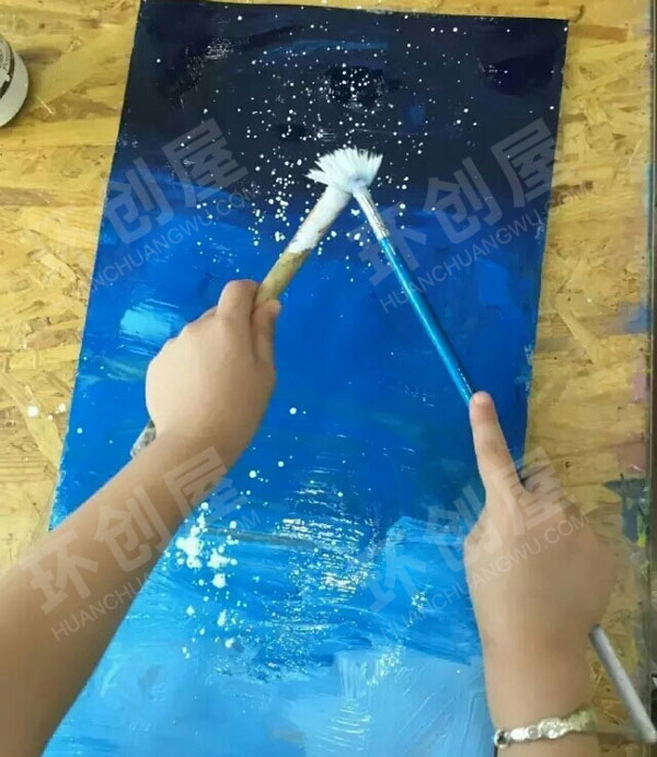 幼儿园美工区有趣的水粉画图片