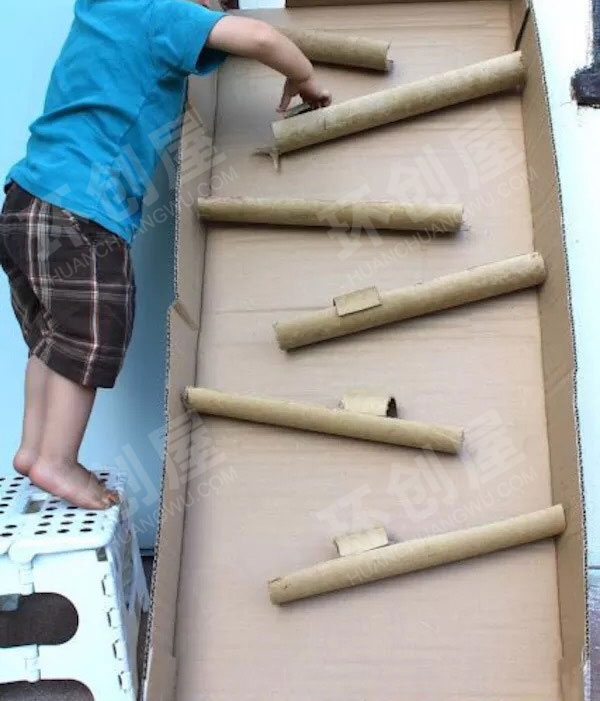 幼儿园科学区废物利用自制滚动玩教具图片