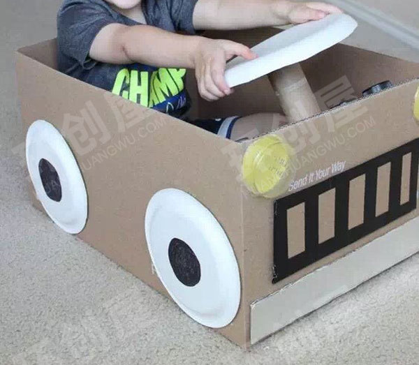 幼儿园角色游戏废物利用纸箱制作图片