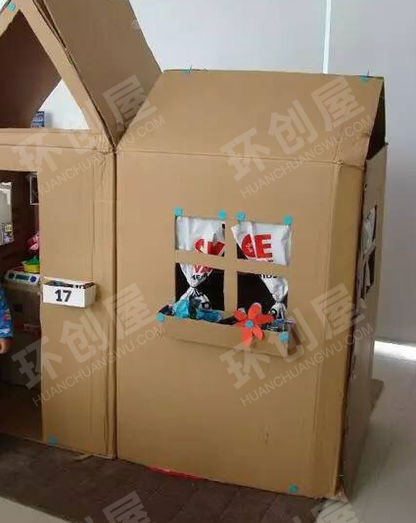 幼儿园角色游戏废物利用纸箱制作图片