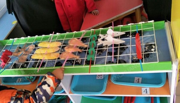 幼儿园角色游戏废物利用烧烤店图片