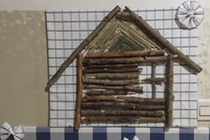 幼儿园原木风废物利用走廊墙面装饰图片7张