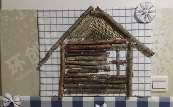 幼儿园原木风废物利用走廊墙面装饰图片