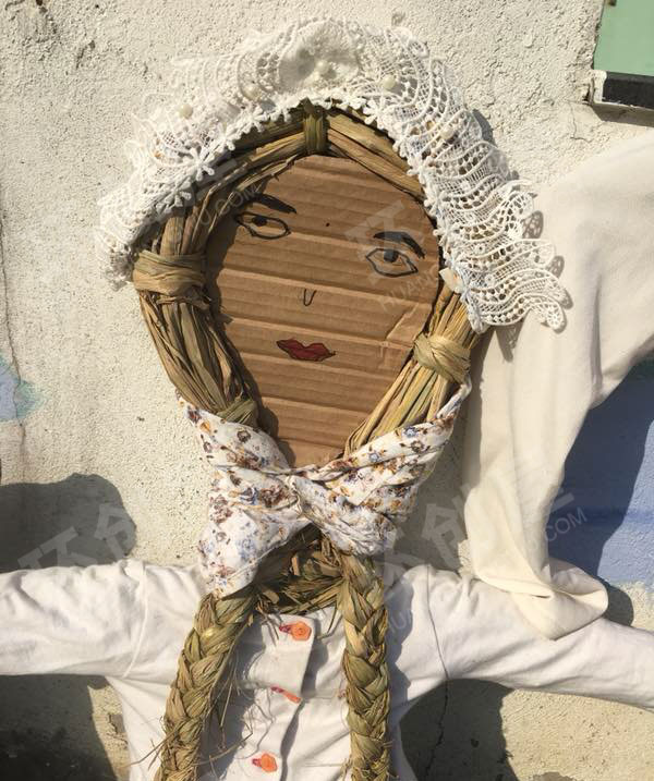 幼儿园户外稻草人展示图片