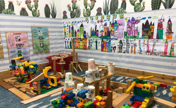 幼儿园建构区我搭建的跑跑镇图片