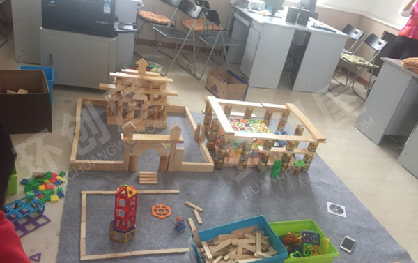 幼儿园建构区各种积木建构游戏环创图片
