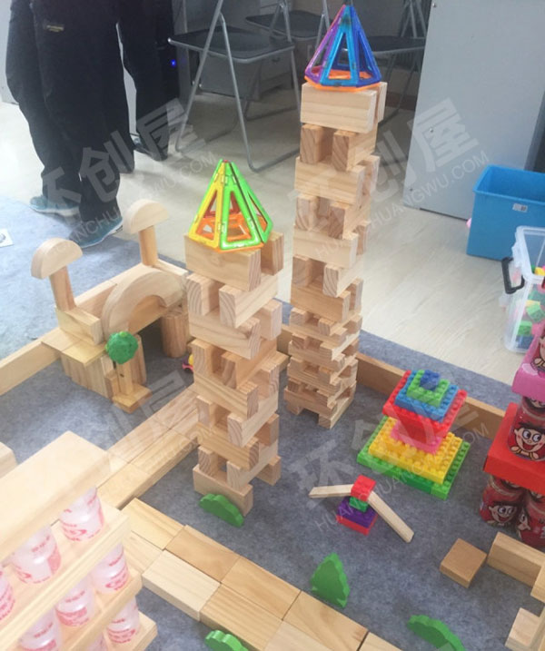 幼儿园建构区各种积木建构游戏环创图片