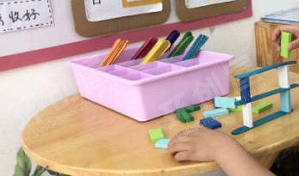 幼儿园冷饮棒建构游戏图片