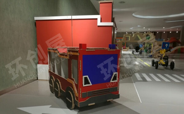 幼儿园建构区搭建安全教室图片