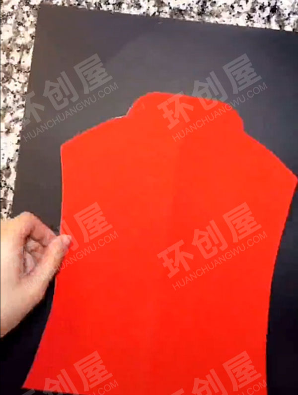幼儿园美工区新年创意手工新年喜庆衣服图片