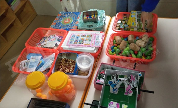 幼儿园科学区多种材料投放图片