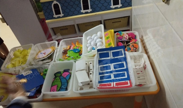 幼儿园科学区多种材料投放图片