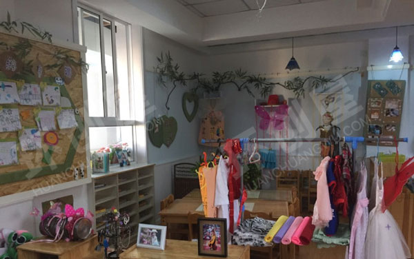 幼儿园表演区表演服装展示图片