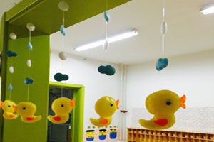 幼儿园小黄鸭吊饰图片