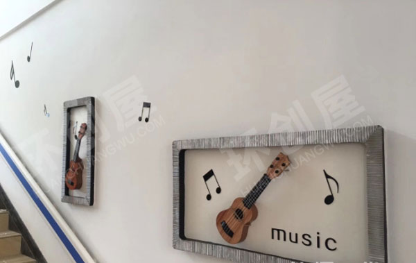 幼儿园发出声音的走廊墙面图片