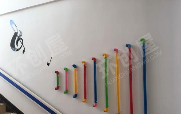 幼儿园发出声音的走廊墙面图片