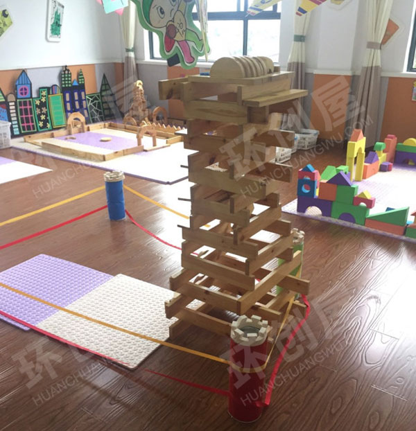 幼儿园建构室废物利用超级搭建图片