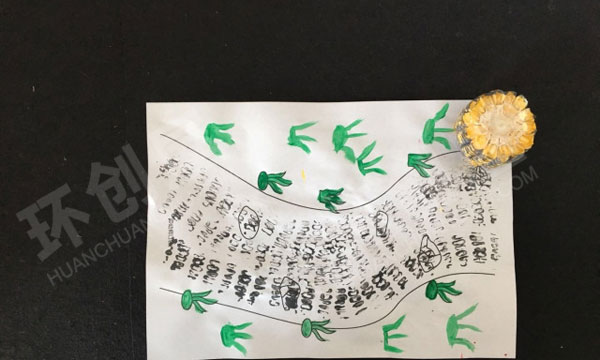 幼儿园美工区果蔬拓印画图片