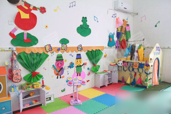 幼儿园表演区卡纸制作漂亮舞台图片