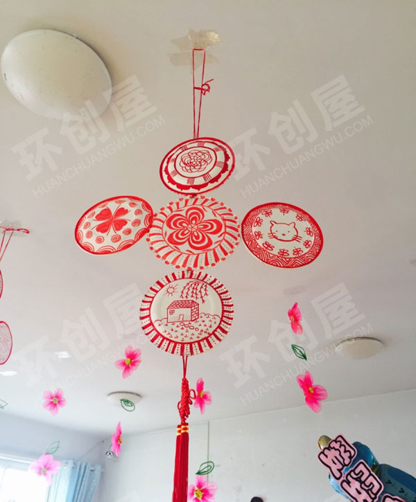 幼儿园废物利用制作新年吊饰图片
