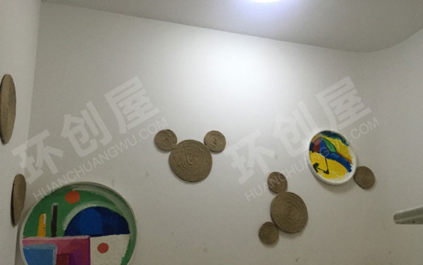 幼儿园走廊楼梯墙面废物利用画作图片