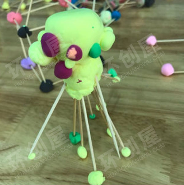 幼儿园建构区牙签彩泥建构图片