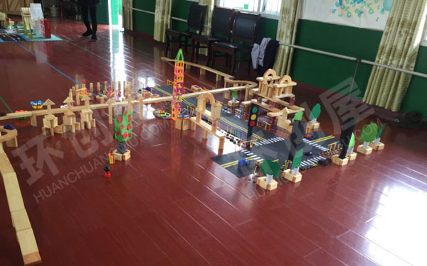幼儿园建构区各种大型建构作品展示图片