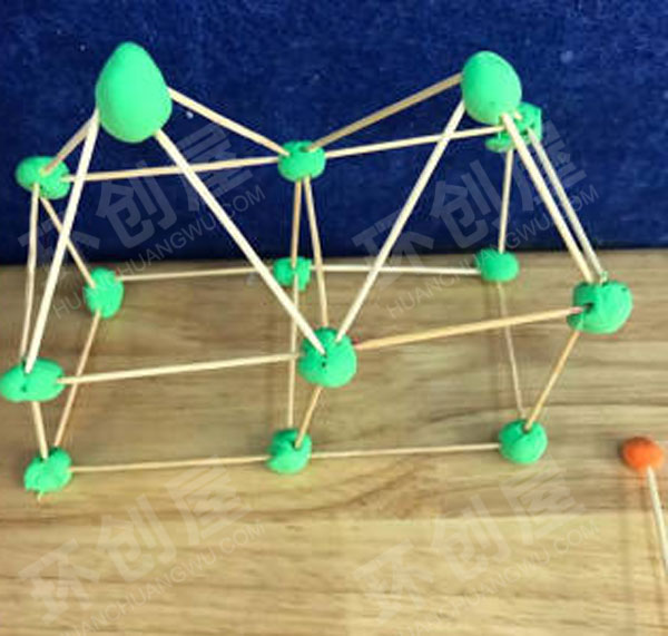 幼儿园建构区牙签彩泥建构图片