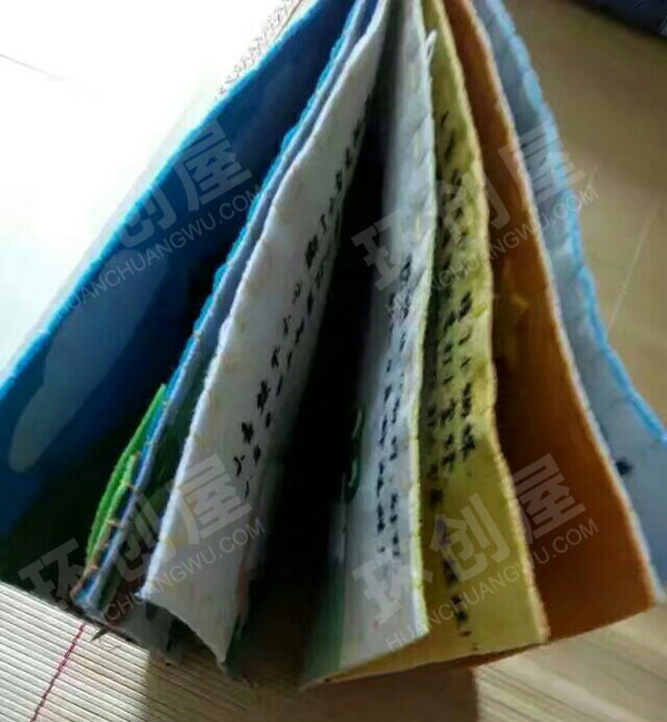 幼儿园阅读区不织布的绘本图片