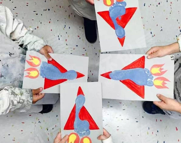幼儿园美工区掌印创意画图片