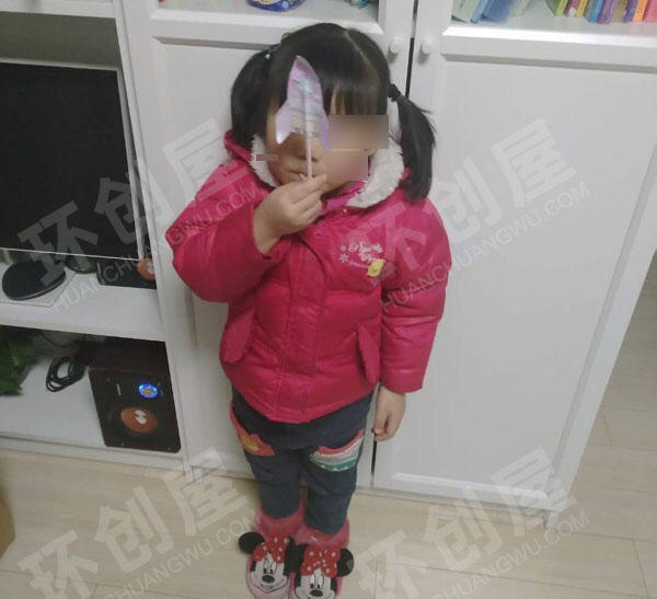 幼儿园科学区自制会飞的火箭图片