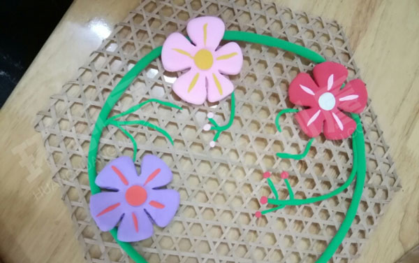 幼儿园墙面布置超轻彩泥手工图片