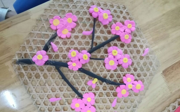 幼儿园墙面布置超轻彩泥手工图片