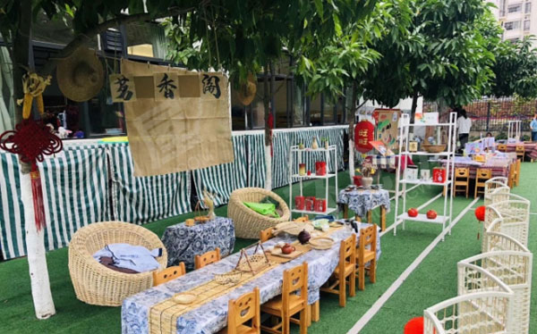 幼儿园户外新年到庙会图片