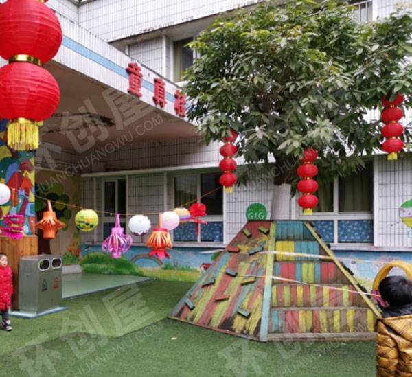 幼儿园户外新年国风美术展图片