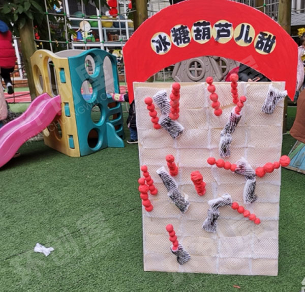 幼儿园户外新年国风美术展图片