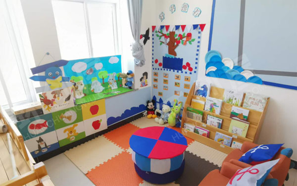 幼儿园阅读区海洋风图书角图片
