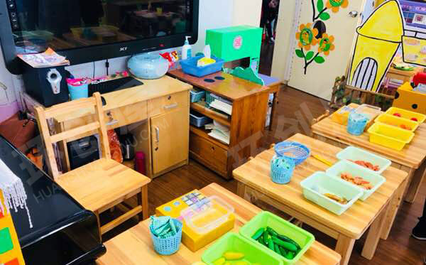 幼儿园角色游戏温馨小厨房图片