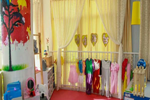 幼儿园表演区服装道具图片3张