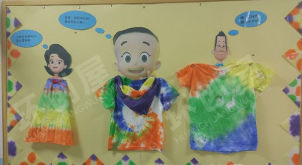 幼儿园走廊墙面布置扎染的艺术图片
