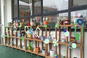 幼儿园户外绿野仙踪植物角图片3张