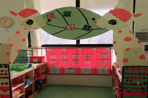 幼儿园美工区线条的惊喜图片2张