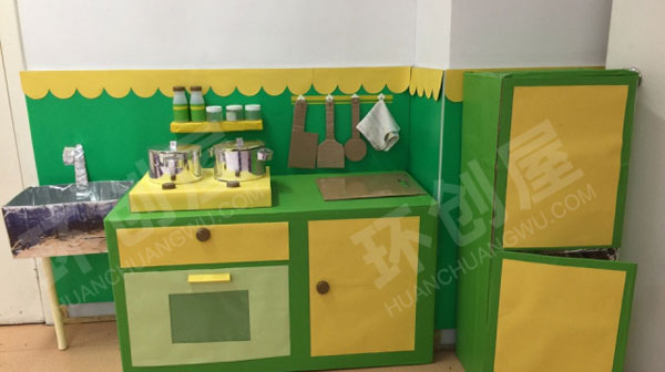 幼儿园角色游戏废物利用纸箱制作厨房图片