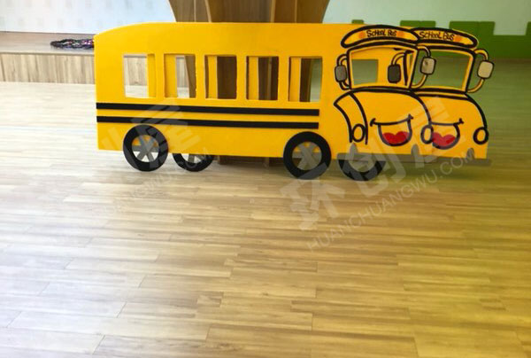 幼儿园校车披萨表演道具图片