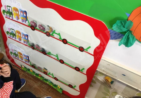 幼儿园益智区秋天主题图片