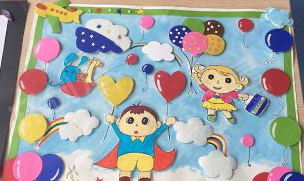 幼儿园走廊墙面展示教师手工作品图片