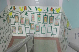 幼儿园走廊作品展示墙图片8张
